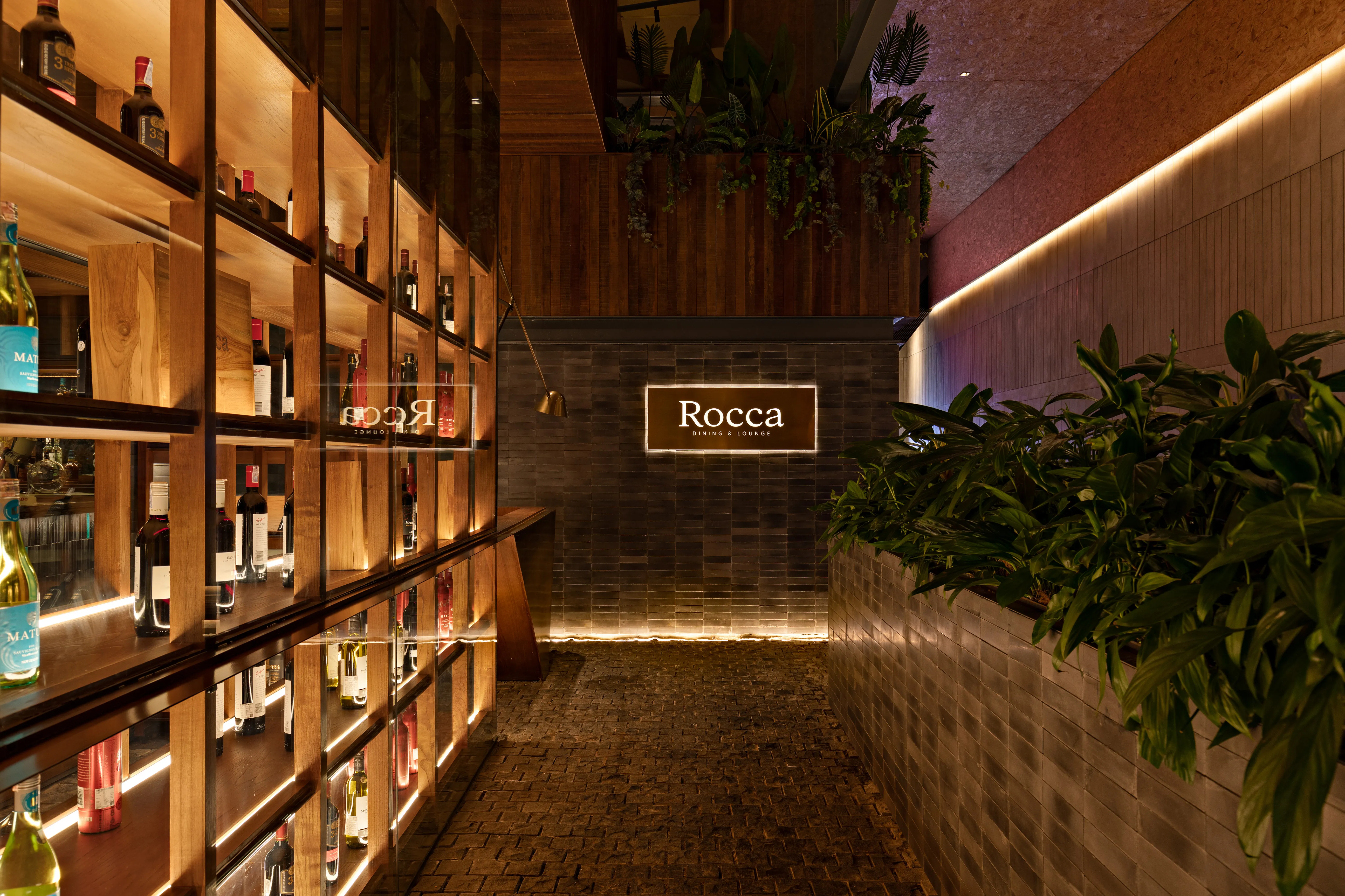 ROCCA OSTERIA & BAR